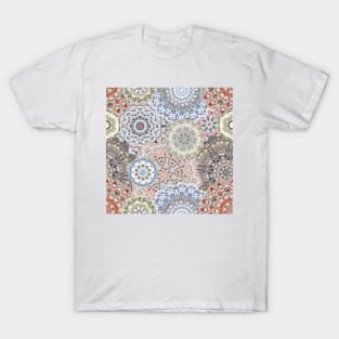 Seamless pattern with floral mandala T-Shirt